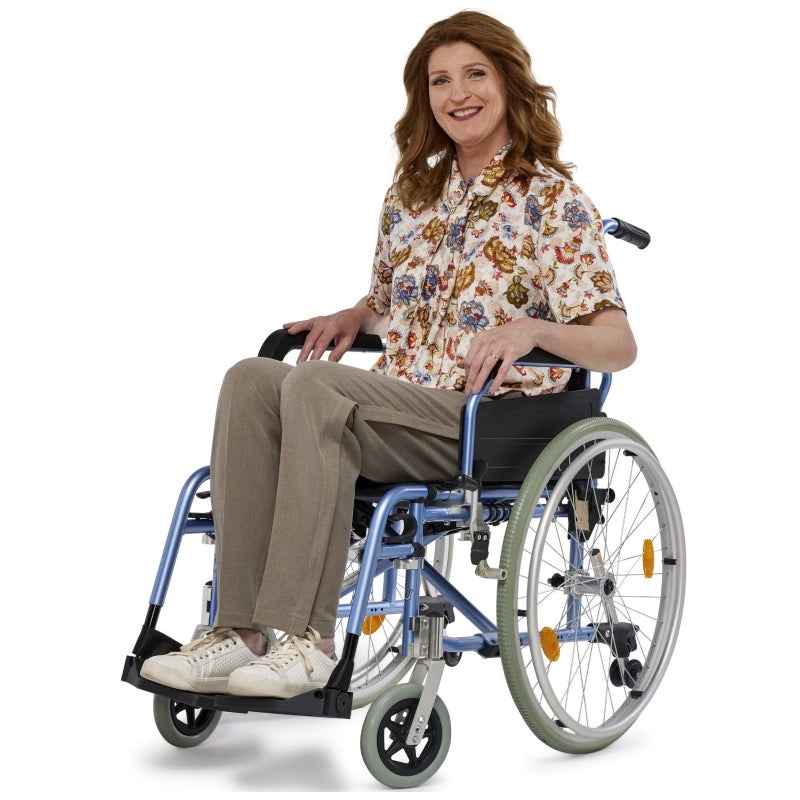 Pocketless Adaptive Trousers for Wheelchair Users